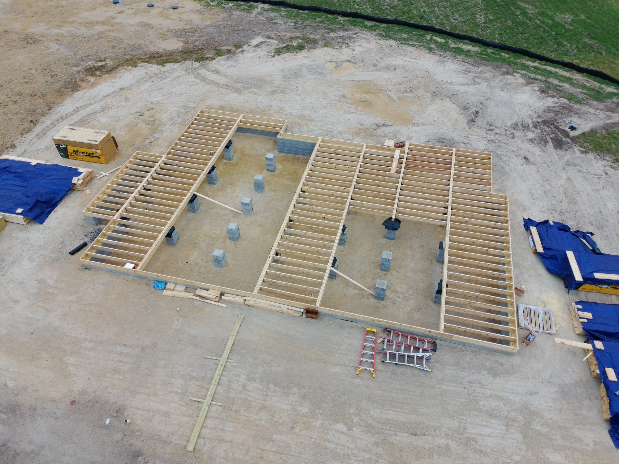Cedar Grove Farmhouse, foundation and floor system